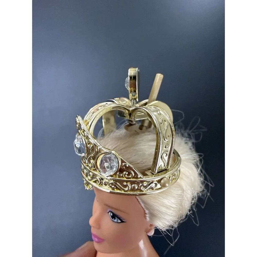 90s Barbie Rapunzel Long Blonde Hair Blue Eyes Crown Vintage Doll